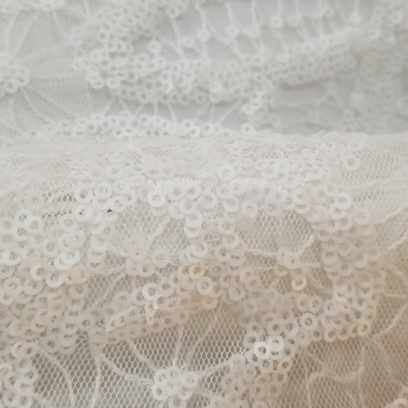 Elie Tahari size 14 white unique lace sequin lace dress. Beautifully lined - Picture 6 of 17